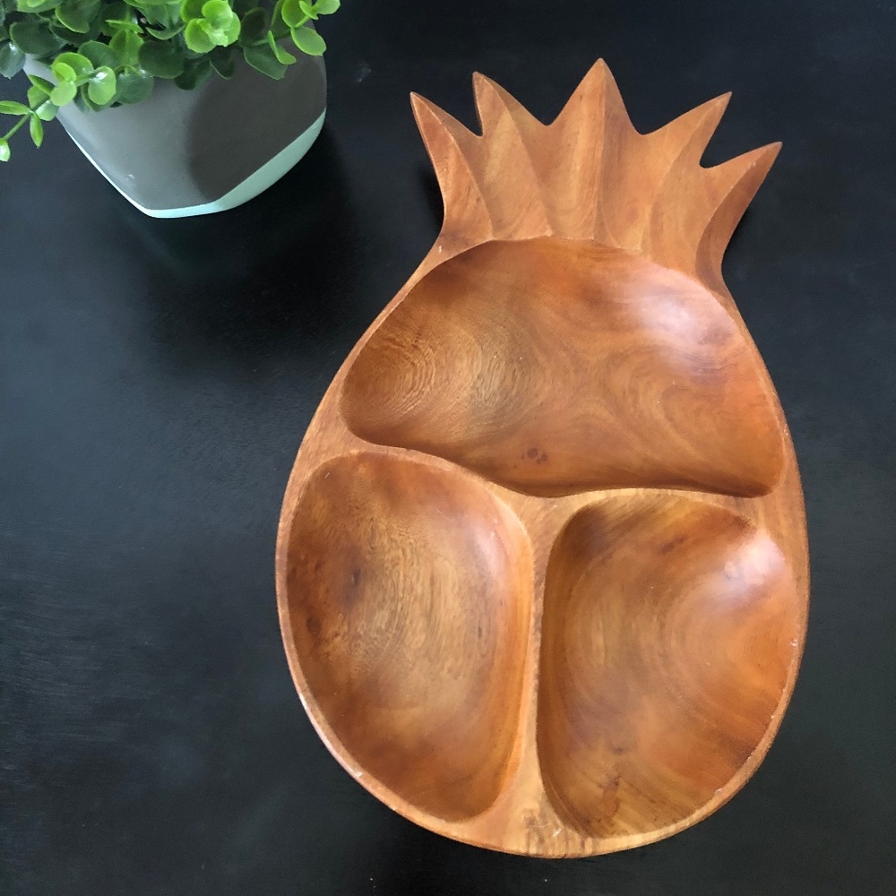 *SOLD* Hand Carved Wooden Pineapple Serving Dish Tray - Picture 3 of 4